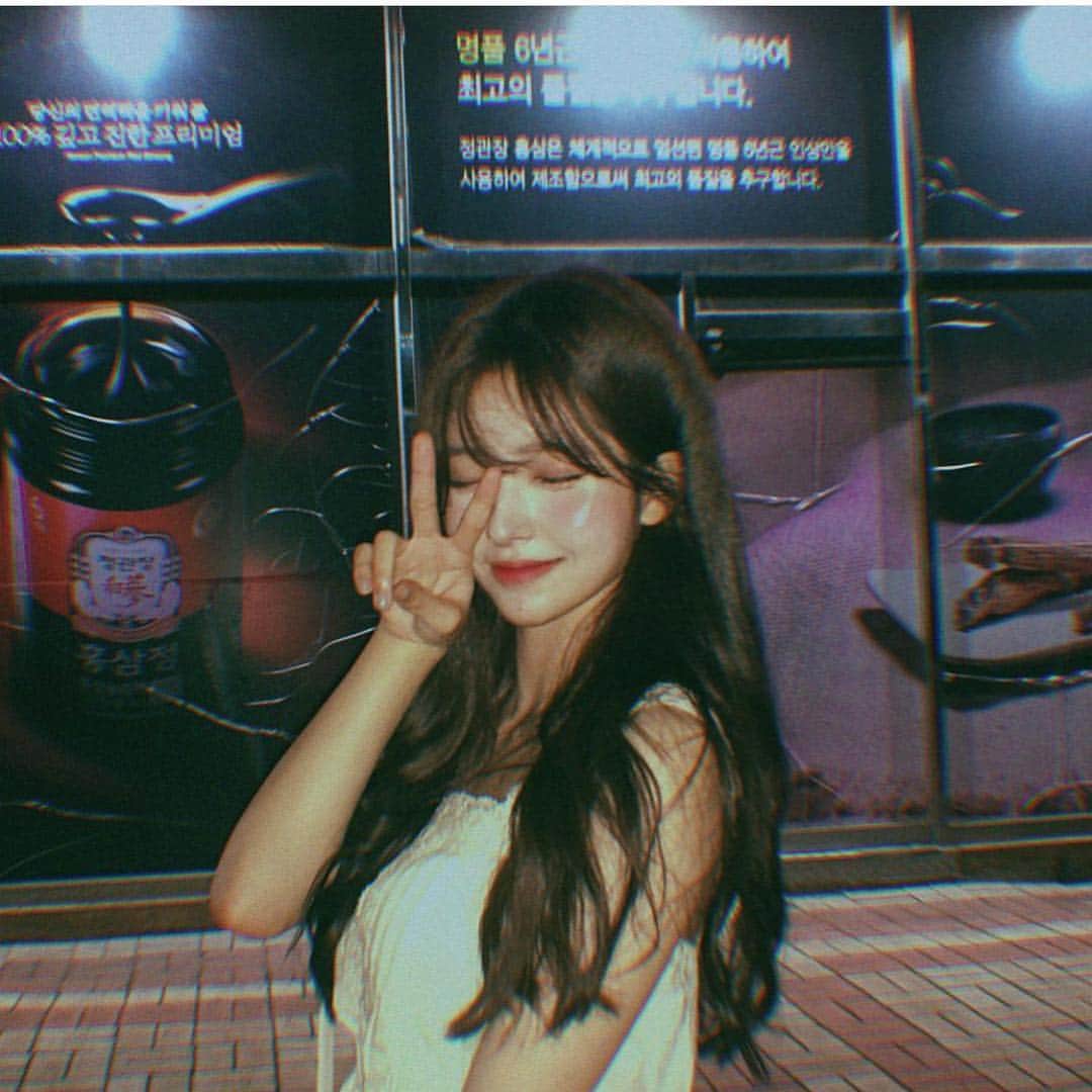 キム・ナヒさんのインスタグラム写真 - (キム・ナヒInstagram)「좋아하는 사진 쁘이✌🏻💛」8月5日 21時36分 - knhs2