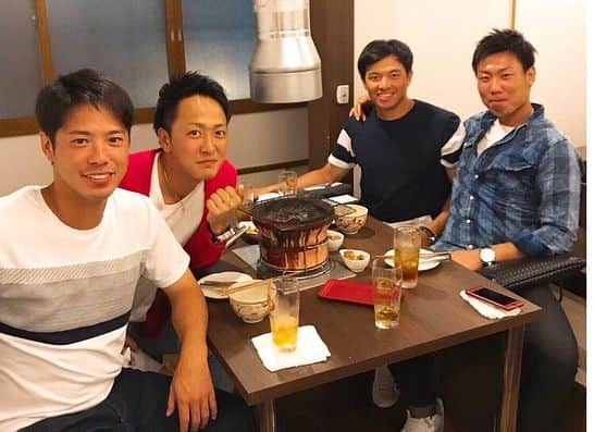 國場翼のインスタグラム：「久しぶりに大学の友達にも会えて ジンギスカンも初めて食べて とにかく北海道涼しかったー！！ #北海道#夕張メロンも美味しかった」