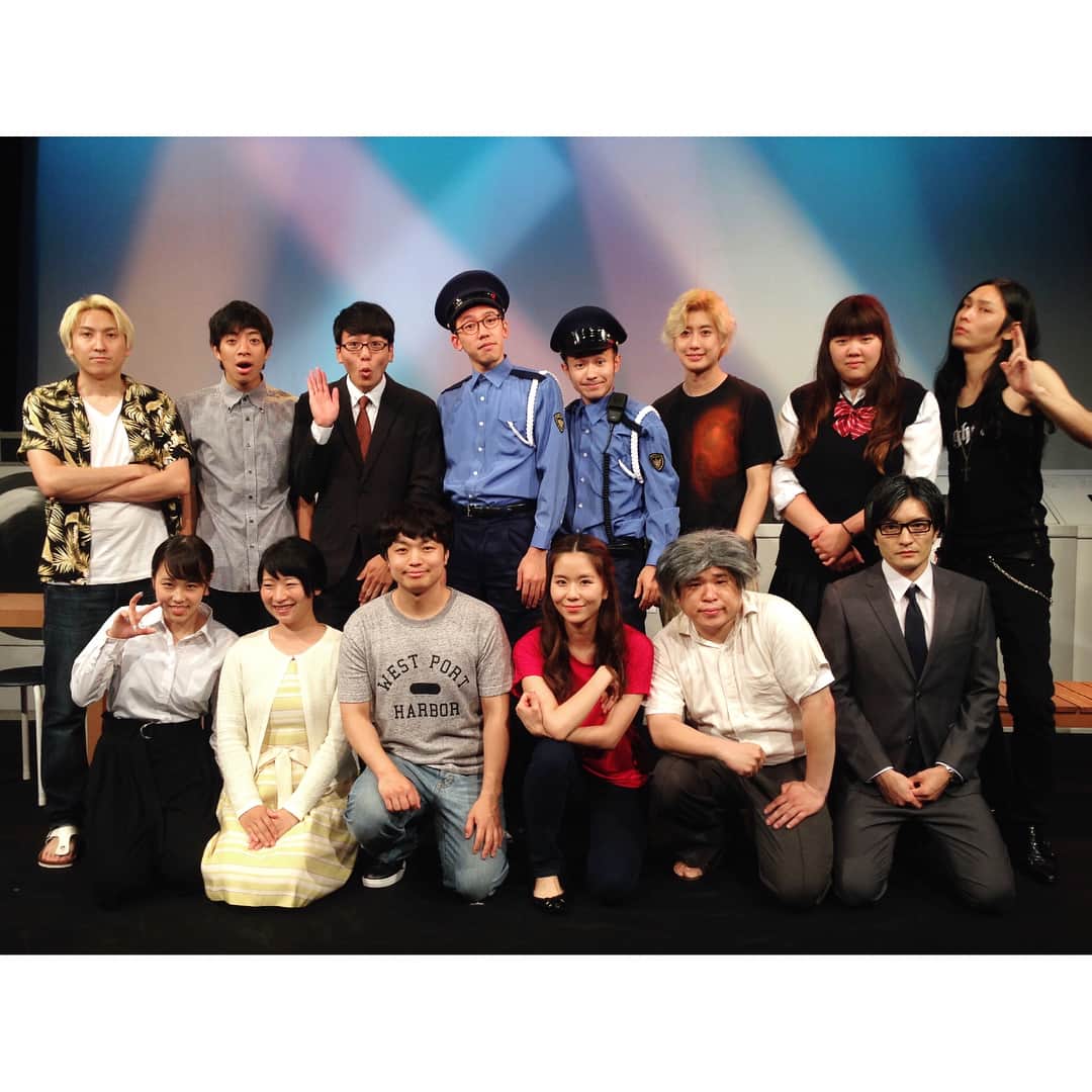 のインスタグラム：「舞台「#コインランドリー24時」 ありがとうございました🙇‍♀️ たったの三日間の公演でしたがとても濃厚な三日間でした。オムニバス形式の舞台で、私は最初ラブストーリーのヒロイン的なポジションをやらせてもらって良い女キャラで行く、と思いきや最終的には結婚詐欺師という悪い女でした！💋 . 考えてみれば、悪い女役をやらせてもらう機会が多いのです。私自身悪い女なのかも🤪🤪🤪うふふ〜 良い人より、ちょっと悪い位のほうが気になる女っしょ？そういうことにしとこ！うん！そうしとこ！」