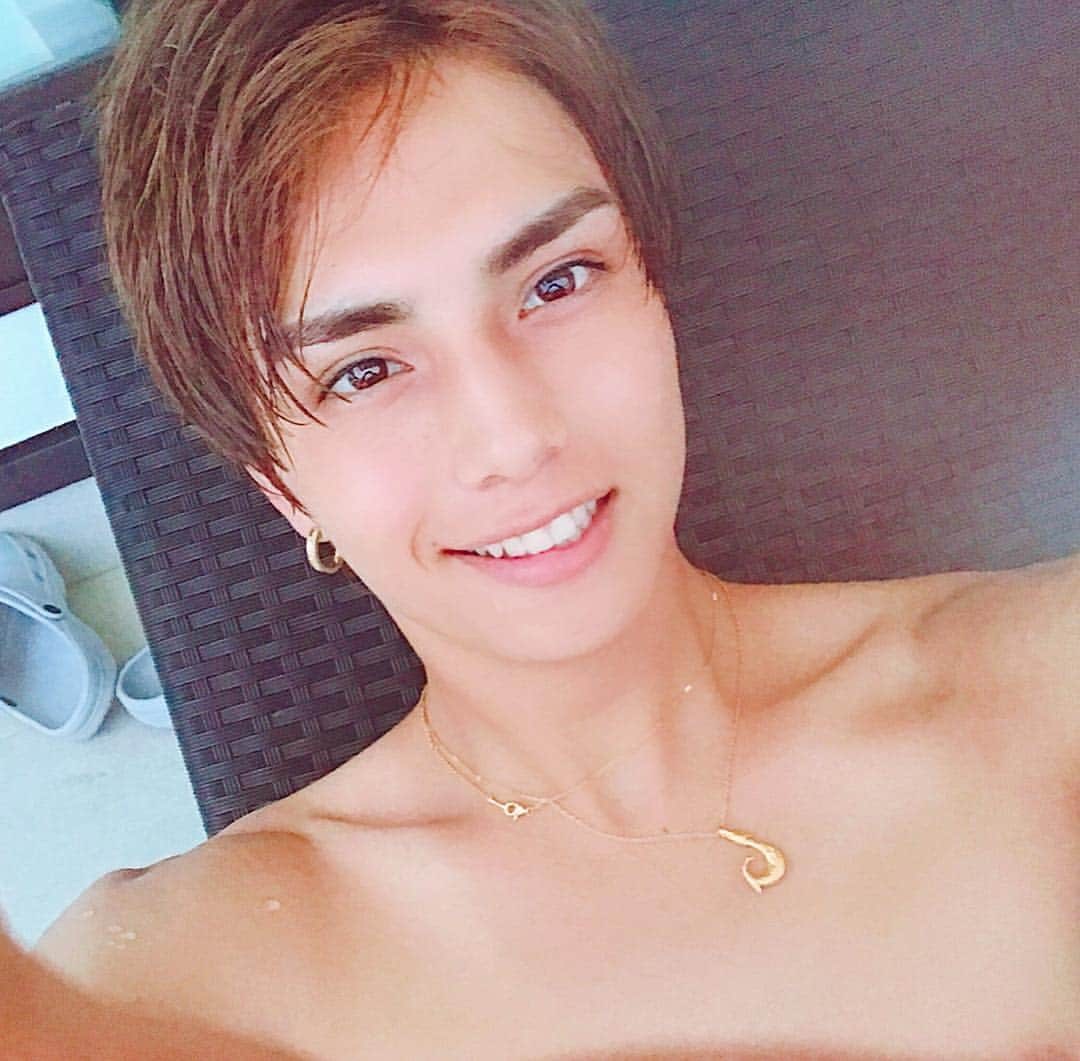 バンダリ亜砂也さんのインスタグラム写真 - (バンダリ亜砂也Instagram)「・ ・ ・ 裸体🤭 ・ 今年の夏は遊びも仕事も充実。 どっちも楽しめてる！！ ・ ・ #model #code#fashion#oode#fashionstyle#coordinate #outfit #outfit#instastyle #follow#followme#tagsforlikes#tflers」8月6日 19時47分 - asaya.0223