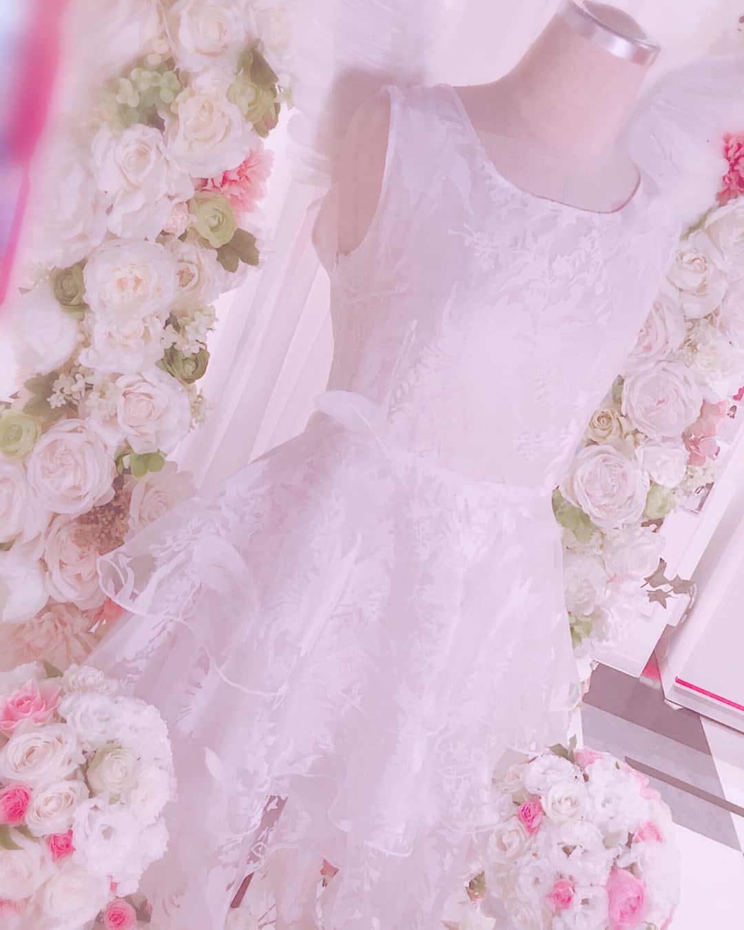 宮島亜弥さんのインスタグラム写真 - (宮島亜弥Instagram)「素敵...！ あやにゃん お姫様になったみたい(`･ω･´) (？) #ngt48  #スタンドフラワー」8月7日 7時53分 - aya_nyan_san