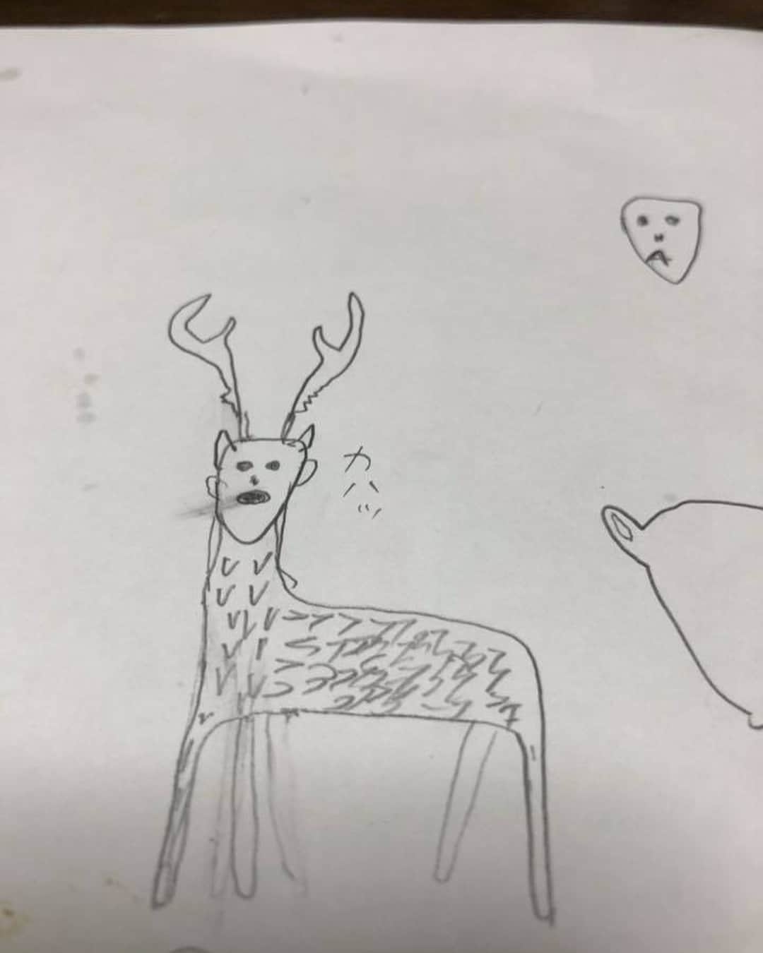 那須川天心さんのインスタグラム写真 - (那須川天心Instagram)「家でお絵かき大会をやった。 何でこんなに絵が下手なんだろうか でも気持ちだけは誰にも負けていない！ #お絵かき #さる #カバ #ライオン #鹿」8月7日 12時42分 - tenshin.nasukawa