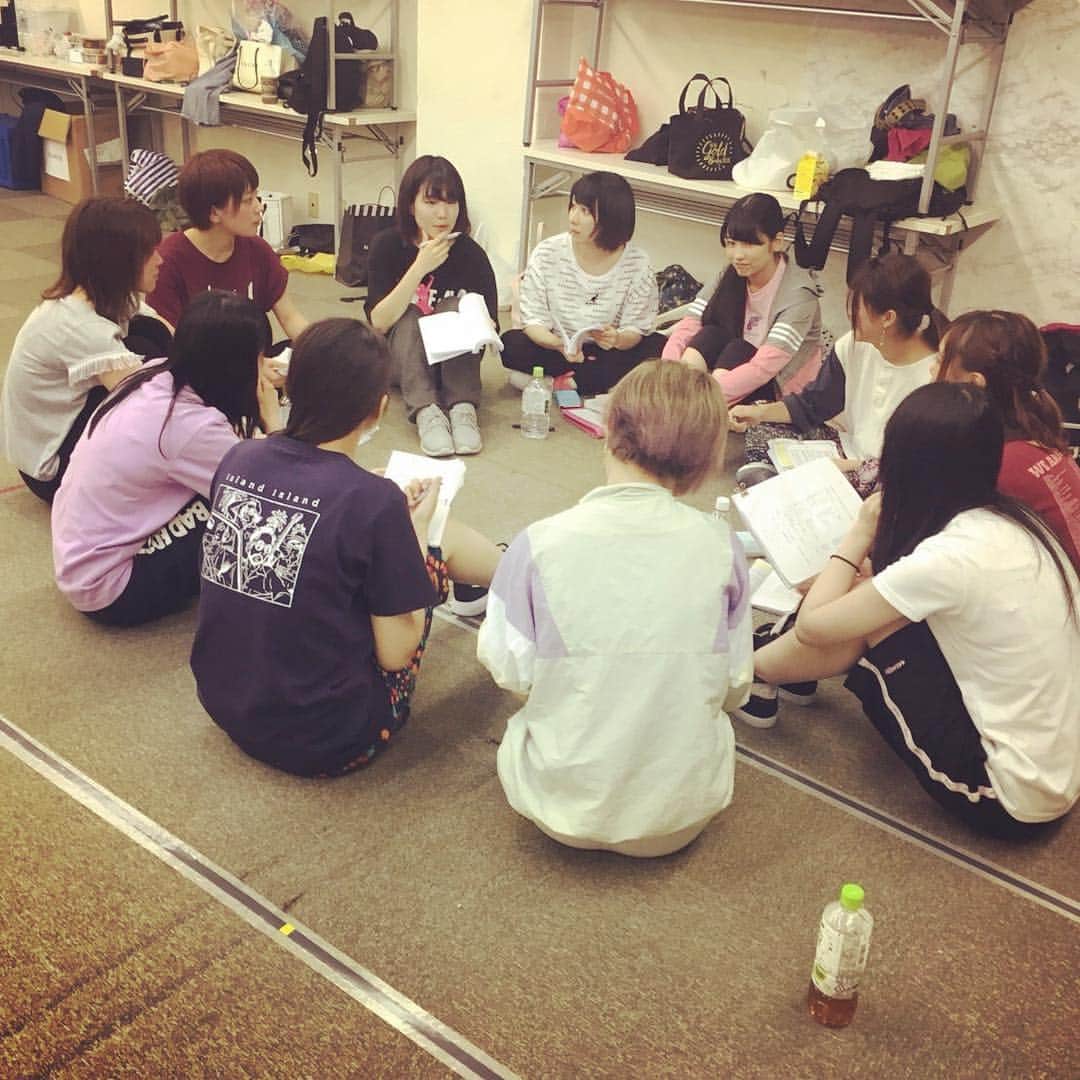 柚希未結のインスタグラム：「最近はずっと舞台稽古しています⸜( ⌓̈ )⸝毎日が刺激的！この舞台凄く真っ直ぐ来るサクセスストーリーなので是非観てほしい！わたしは役に入りすぎて泣きそうになる！(笑)」