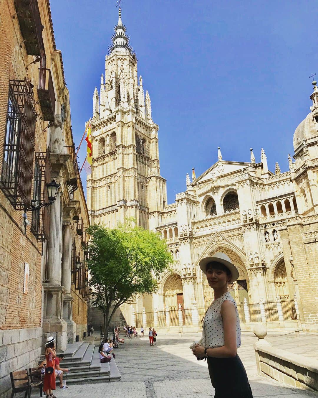 比嘉愛未さんのインスタグラム写真 - (比嘉愛未Instagram)「トレドの街へ⛪️✨ スペインはどこを撮っても絵になるから 写真がいっぱい笑 #Spain #trip」8月8日 11時45分 - higa_manami