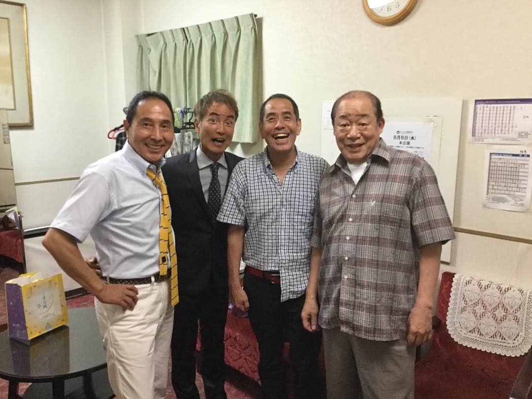 よしもと祇園花月さんのインスタグラム写真 - (よしもと祇園花月Instagram)「タイヘイ一門と島田洋之介一門の夢の競演🕺師匠はますます元気です💪  #よしもと祇園花月  #祇園花月 #ザぼんち  #島田一の介  #大平サブロー #ハイよー #アンが書いたよ  #ギャグいいまーす #アン会長、でーす #ケタケタ」8月8日 16時11分 - gionkagetsu