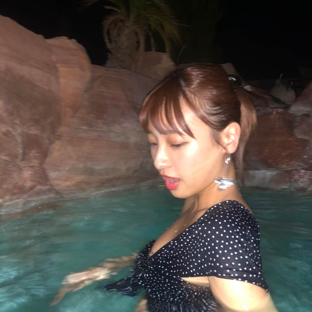 橋本耀さんのインスタグラム写真 - (橋本耀Instagram)「night pool💙」8月8日 19時19分 - hikarihashimoto_official