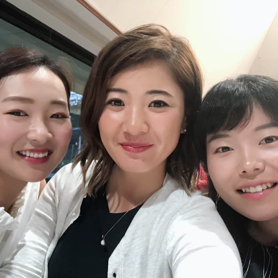 のインスタグラム：「えぬいーしー👍🏻 れい❤勝っちゃん こんなバッチリメイクは久しぶり☺️ メイクさんにやってもらいました🙋‍♀️」