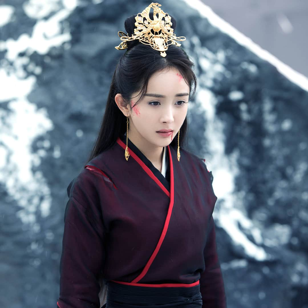 ヤン・ミー（Yang Mi）のインスタグラム：「扶摇黑化 今晚大结局🎬舍不得 #扶搖  #楊冪 #legendoffuyao #finale #yangmi #mimi」