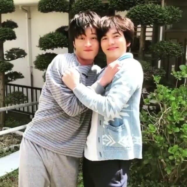 日向瑠菜のインスタグラム：「これは何回見ても萌える󾌲󾌲 なにか、リクエストの動画あれば投稿しますー！！できないやつもあると思うのでご了承ください。コメントorDMでお願いします☺︎☺︎たくさんのリクエストまってます！！ 例)  ファイナルカットの遣都くん  など。  #林遣都 #おっさんずラブ」