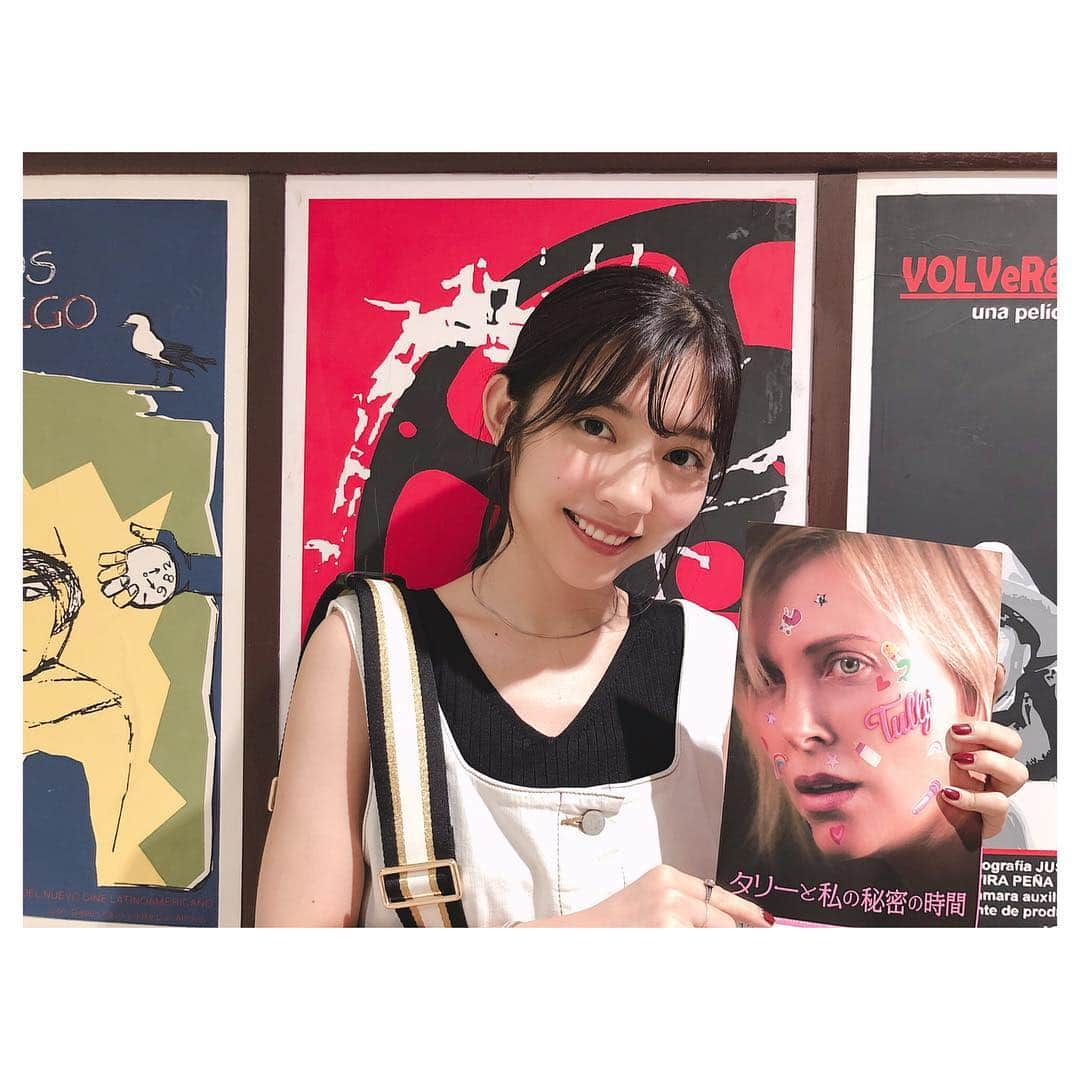 伊藤梨沙子さんのインスタグラム写真 - (伊藤梨沙子Instagram)「先日『タリーと私の秘密の時間』を観ました！ MAD MAXであの坊主だったかっこ良いシャーリーズセロンが？！と。笑  一瞬同一人物だとは思えませんでした。 この作品で18キロも増やしたらしいです！！凄い、、 いやー、面白かったなぁ。やっぱり母は強い。そして偉大です。  #タリーと私の秘密の時間#8月17日公開」8月8日 23時25分 - ito_risako