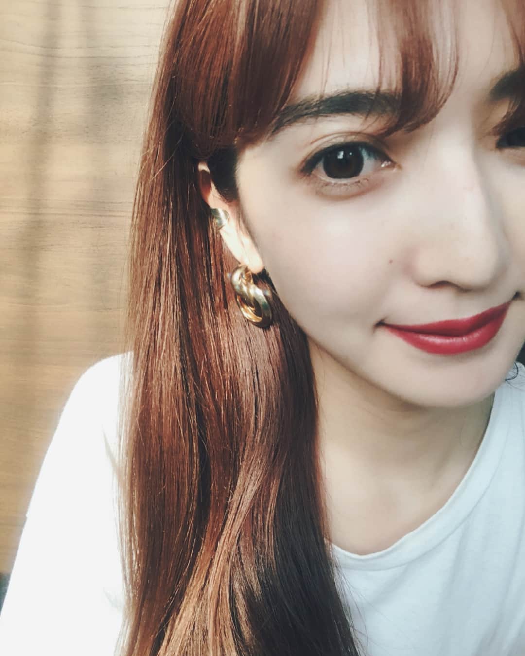平木愛美のインスタグラム：「acc☺︎ シルバーとゴールドがお気に入りなイヤーカフ♡  #顔チカ！」
