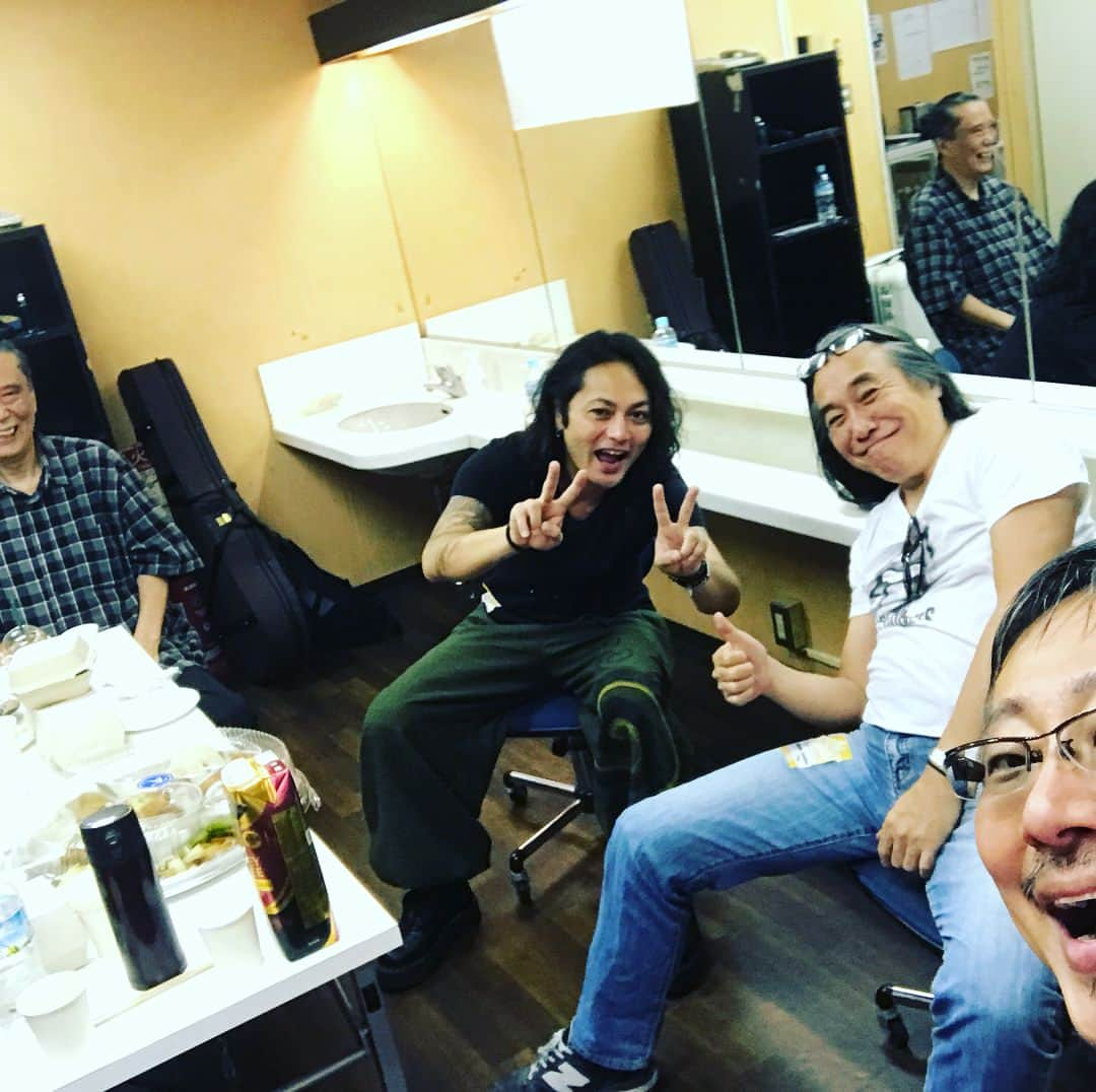 松尾貴史さんのインスタグラム写真 - (松尾貴史Instagram)「昨日は、原田喧太から誘われて桑名正博さんの七回忌&誕生日ライヴへ。行ったら「司会」でしたわ。  #桑名正博  #原田喧太  #BORO #澁谷天外  #下田逸郎  #児島良喜 #天野SHO #美勇士  #桑名錬  #桑名晴子  #清水興  #大上留利子  #HU #茶木みやこ  #RYOEI」8月9日 0時51分 - kitsch.matsuo