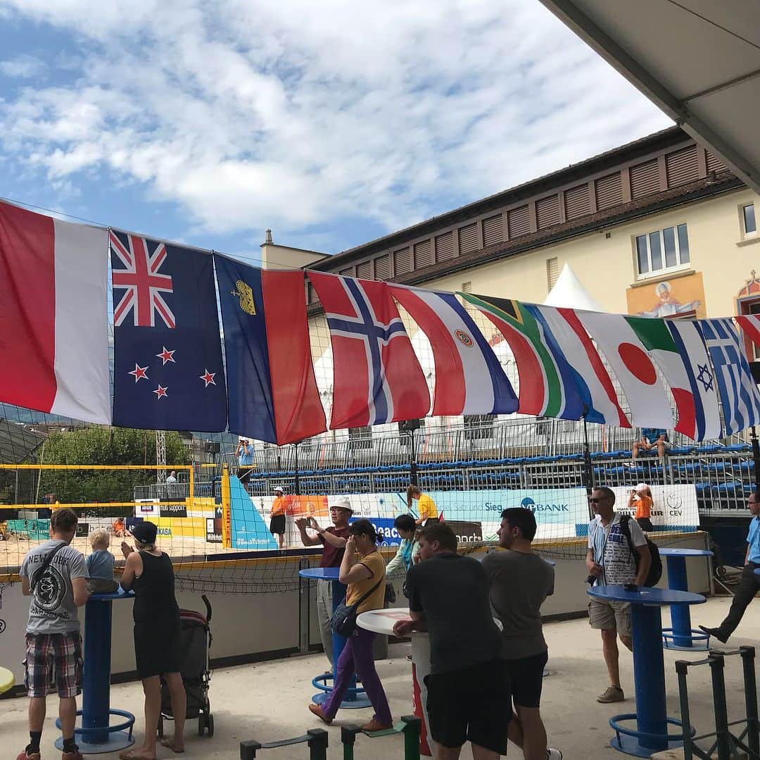 越川優さんのインスタグラム写真 - (越川優Instagram)「#fivb #worldtour #2018 #1star #vaduz 大会  明日から男子の予選が始まります！！ ラウンド1は、南アフリカと現地9:00〜(日本時間16:00〜)コート2です‼️ 今出来ることをどんどん挑戦して、戦って来たいと思います😊  応援よろしくお願いします📣😄 #横浜メディカルグループ 所属 #ymg  #hrdエンジニア株式会社  #加賀電子株式会社  #株式会社朋栄社  #和興通信工業株式会社  #株式会社かとり  #株式会社duke (オフィシャルサングラススポンサー) #エルバランスアイズ  #株式会社ドリームオンライン  #gallery2  #claudiopandiani (オフィシャルウエアサプライヤー)  #volleyballjunky  #ミラリジャパン株式会社  #oakley (ウエアサプライヤー)  #越川優  #yukoshikawa  #beachvolleyball  #ビーチバレー  #tokyo2020  #jva」8月9日 4時20分 - yu_koshikawa