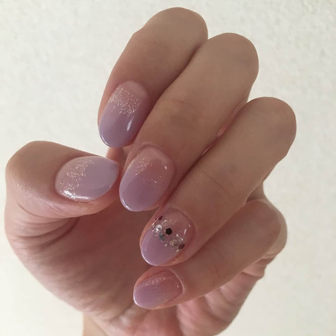 横山みれいさんのインスタグラム写真 - (横山みれいInstagram)「昨日ネイル変えたよ( ^ω^ ) #newnails #nails」8月9日 13時34分 - mireichan66