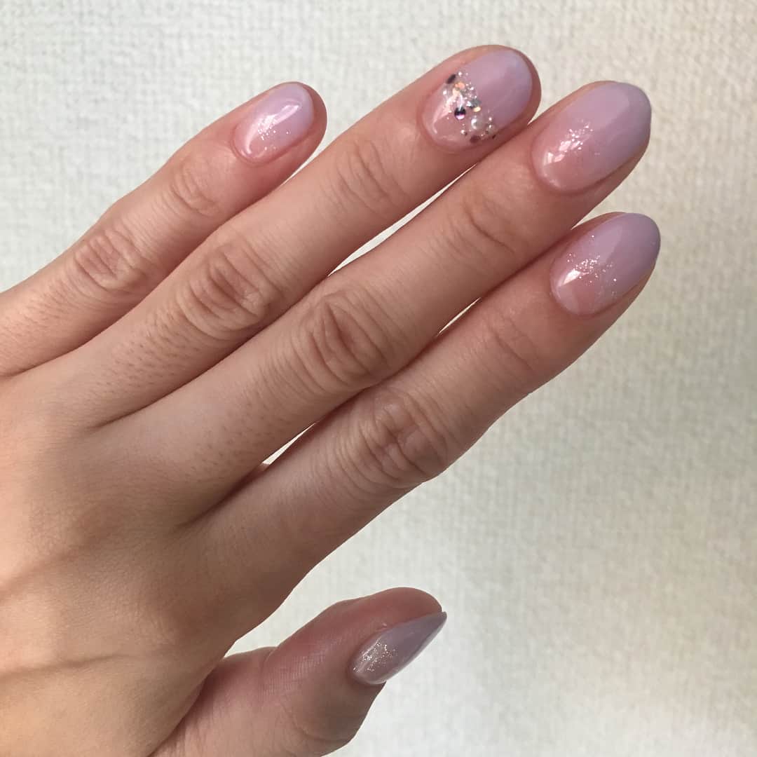 横山みれいさんのインスタグラム写真 - (横山みれいInstagram)「昨日ネイル変えたよ( ^ω^ ) #newnails #nails」8月9日 13時34分 - mireichan66