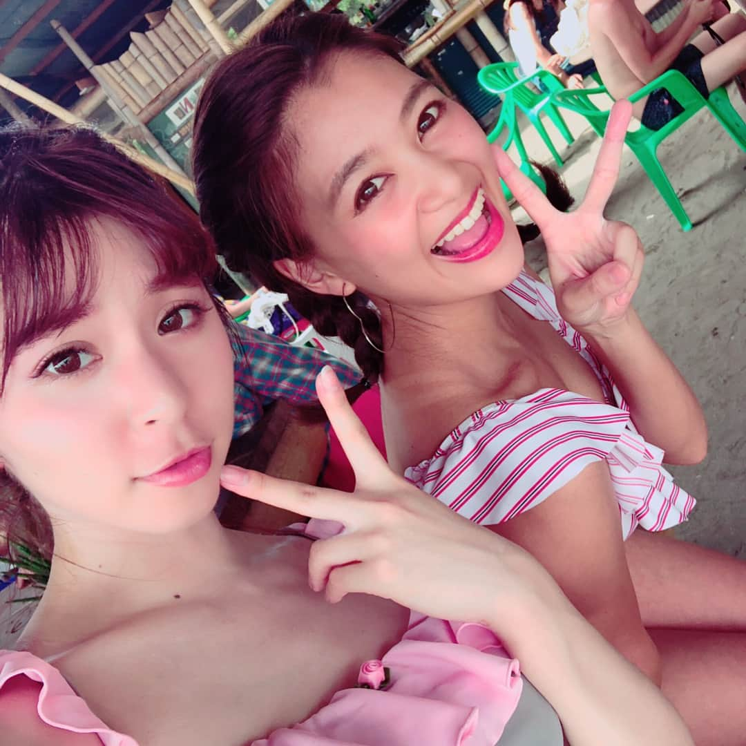 安斉奈緒美さんのインスタグラム写真 - (安斉奈緒美Instagram)「. あんちゃんと👙👙 #bikini #beach #summer #Anna #Naomi #beachfashion #beachside #ビキニ #ビーチ  #水着」8月9日 18時13分 - naomiyogachan