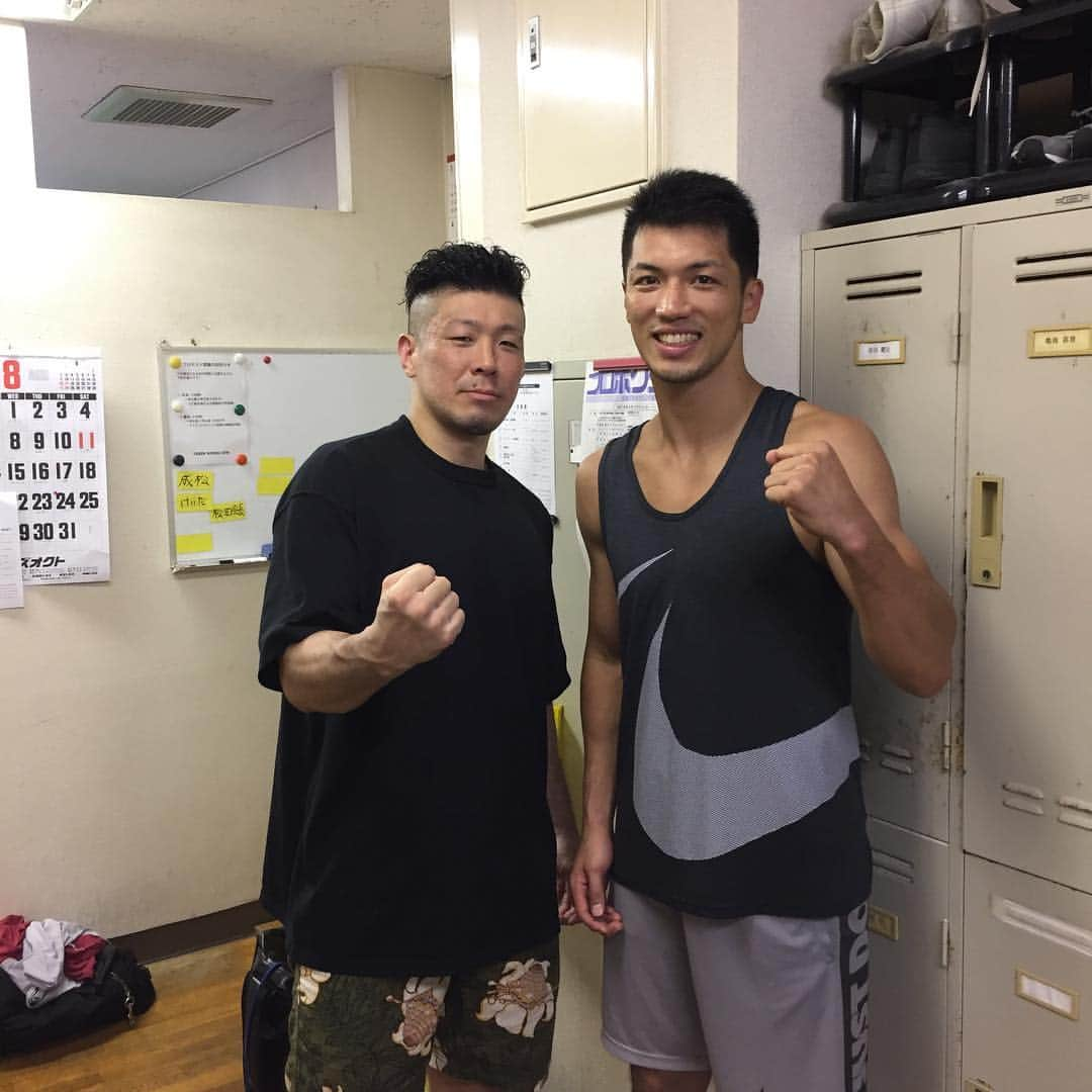 村田諒太さんのインスタグラム写真 - (村田諒太Instagram)「久しぶりの実戦練習 パートナーは元帝拳ボクサーで総合格闘家の三浦広光さん、ありがとうございました #ボクシング #boxing #mma #三浦広光」8月9日 19時19分 - ryota_murata_official