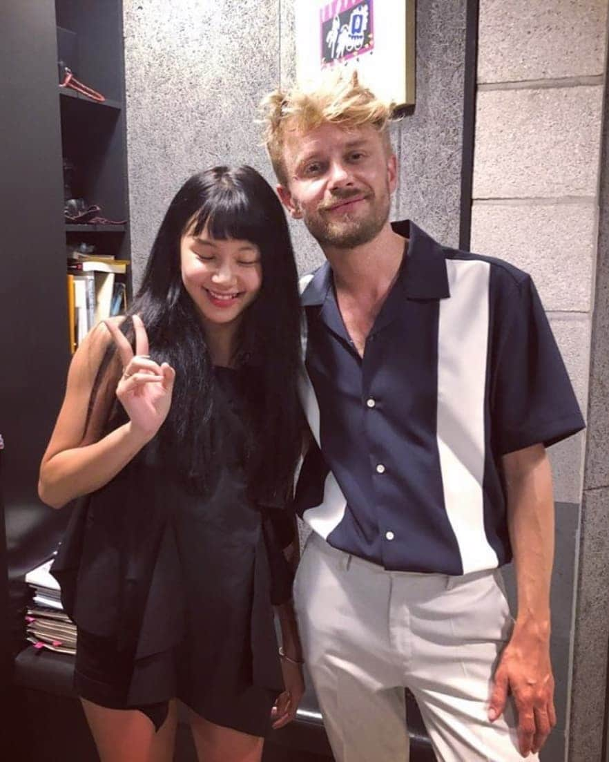 TWICEさんのインスタグラム写真 - (TWICEInstagram)「...Wouter Hamel...🦋💙 Breezy 듣고 왔습니다 :) 공연 진짜👍🏻 #WouterHamel」8月9日 22時18分 - twicetagram