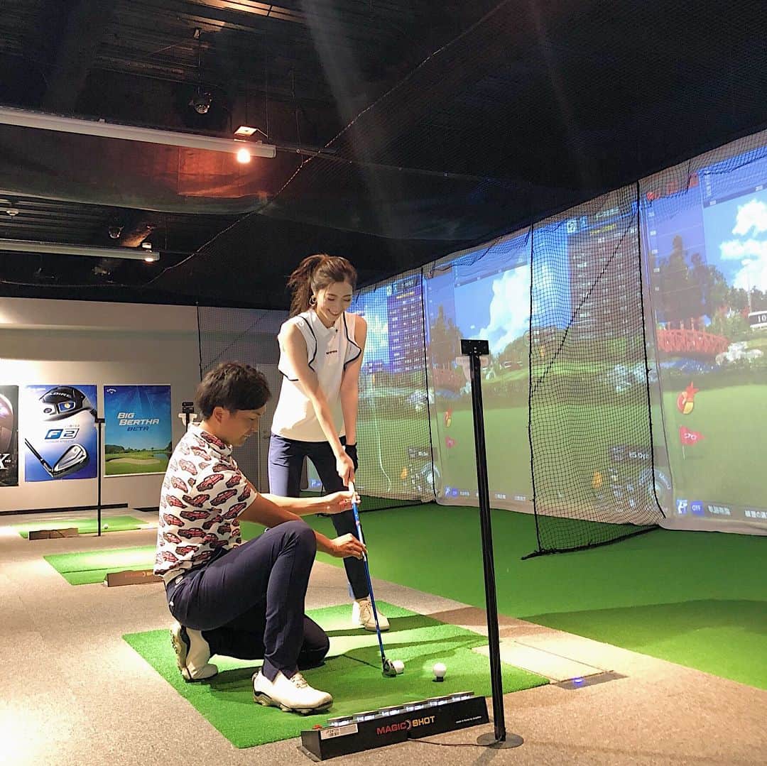 湯浅喬子さんのインスタグラム写真 - (湯浅喬子Instagram)「@golfeed_kobe さんの撮影へ！ 、 神戸にこんないいレッスン場が♡ 、 撮影だったけど、 @umagol さんに終始ガチレッスンしてもらいました🤫笑 、 ゴルフィールドの社長さんの濱口さんともお会いできたので記念に📸 、 #golf#ゴルフ女子#golfeed#kobe#シュミレーションゴルフ#ゴルフ#ゴルフィールド #kyokogolf」8月9日 23時15分 - kyorco