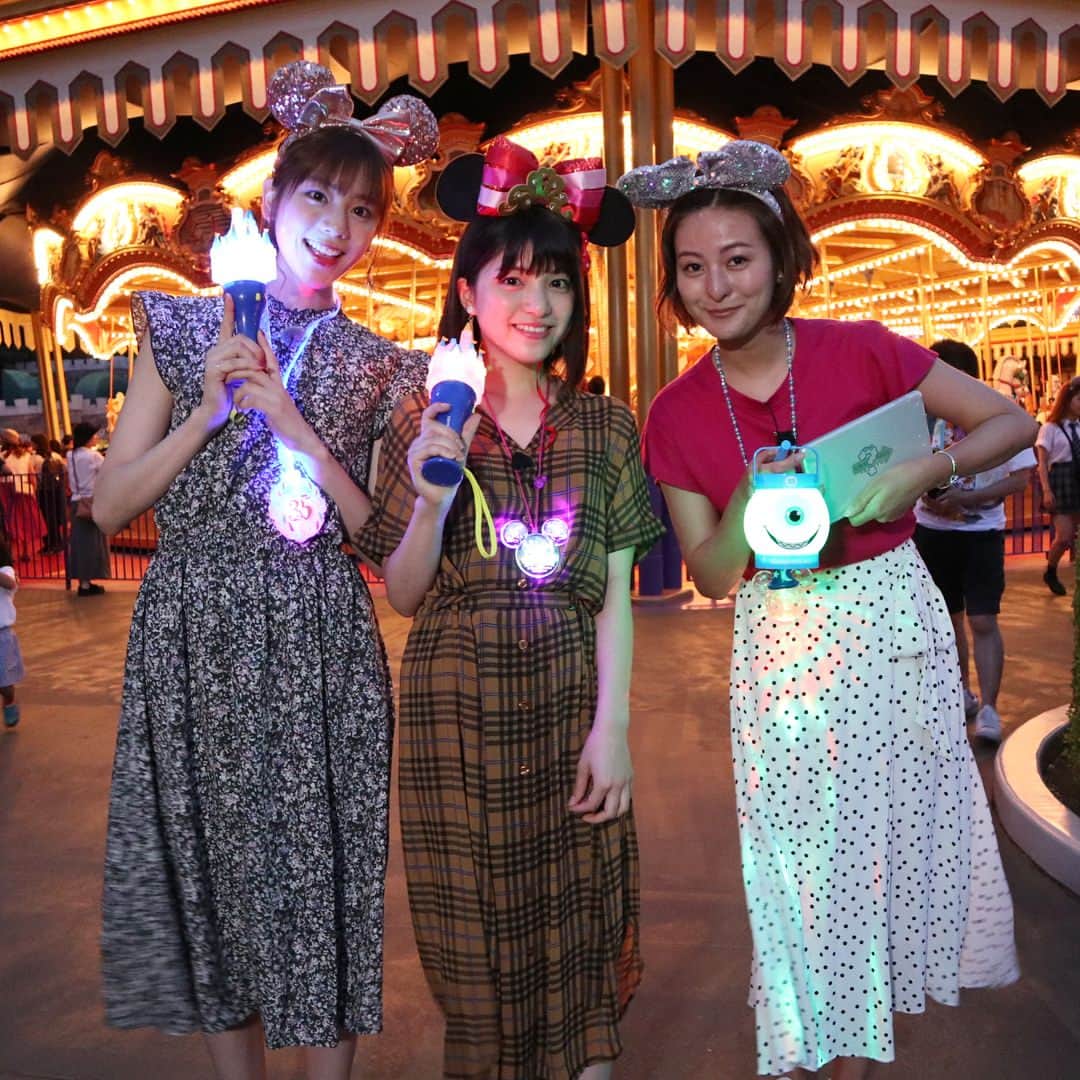 川島海荷さんのインスタグラム写真 - (川島海荷Instagram)「大好きなディズニーで、うみナビ❤︎夜のショーが素敵だった〜また見たいよ〜」8月10日 3時48分 - umika_kawashima