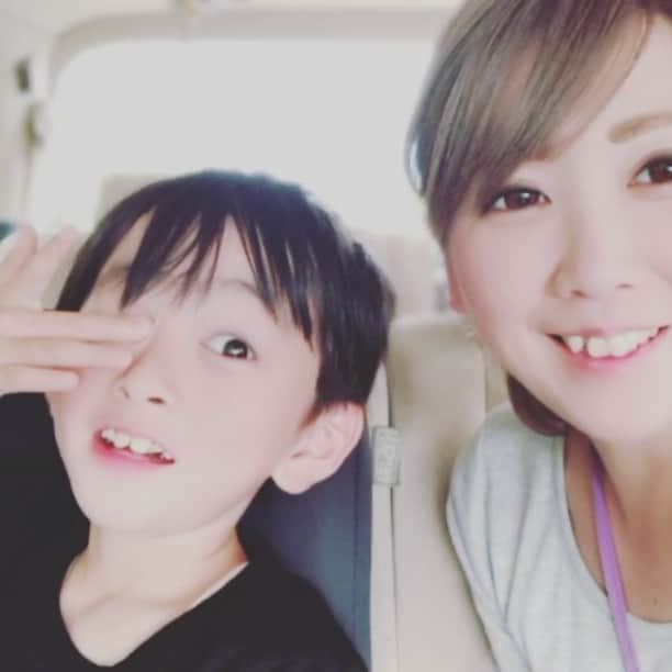 太陽チャンネルのインスタグラム：「アナとハンスになりたい2人w #太陽チャンネル #アナと雪の女王 #私も歯の矯正したい #顔の下半分麻酔で死んでる #snowおばさん」