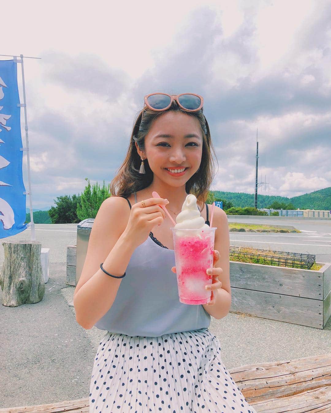 青木茉耶さんのインスタグラム写真 - (青木茉耶Instagram)「* . . . #かき氷 🍧の上に #ソフトクリーム 🍦 . . 暑すぎて毎日アイス食べてる☀️ . . #todaysoutfit #todayscode #fashion #outfit #code #cordinate #ootd #小さいさん #ミニコーデ #sサイズ #ファッション #コーデ #今日のコーデ #maya私服  #サロンモデル #サロモ #夏 #fifth #jferry」8月10日 20時34分 - ma_ya_126