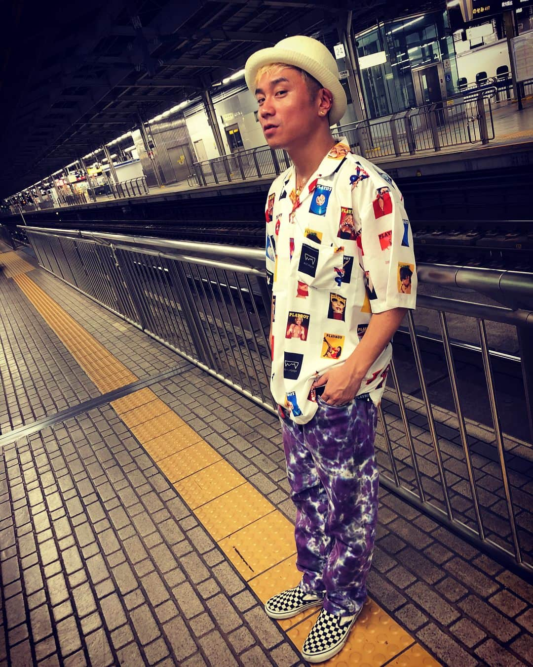 KIMI さんのインスタグラム写真 - (KIMI Instagram)「大阪 ありがとうございました🖤✨ お気に入りな服を着て、 また来週にお邪魔させていただきます🚅🙇‍♂️ @screp.bz  #感謝 #らぶあんどぴーす」8月10日 22時52分 - kimi_da_pump