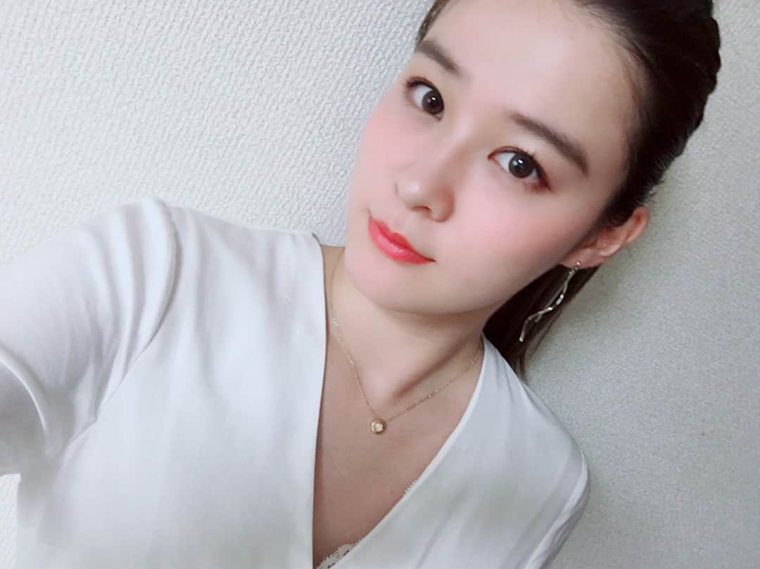 菅原萌香のインスタグラム：「お元気でしたか！ 久しぶりのオールバック。お出かけだったからちょっとおめかしスタイル。 ･ #菅原萌香」