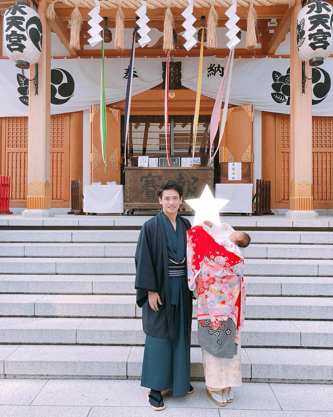 大島祐哉のインスタグラム：「お宮参り👶🏻⛩ 1ヶ月検診に行ったら5キロもあって順調に成長しててよかった😌👍 #お宮参り #着物 #水天宮 #戌の日」