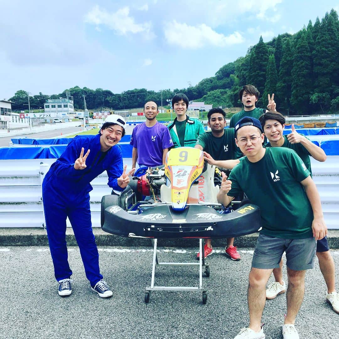 高道さんのインスタグラム写真 - (高道Instagram)「『サーキット』  #茂原サーキット #サイコーーー😁👍 #本格的 #100km出る😆 #ひょえーーーーーー🤣 #メンバー #みんなのたかみち #バッドナイス内田 #愛ちゃん加瀬 #したらとしき #パーティーズ石原 #ただみちさん #サニーさん #みんなのたかみち #優勝したら豪華商品がもらえるらしい❗️❗️❗️ #今のところ20組中 #15位ぐらいです☺️ #応援頑張った賞もあるらしく #優勝から #応援頑張った賞に切り替え中のメンバー😅」8月11日 15時06分 - minnanotakamichi