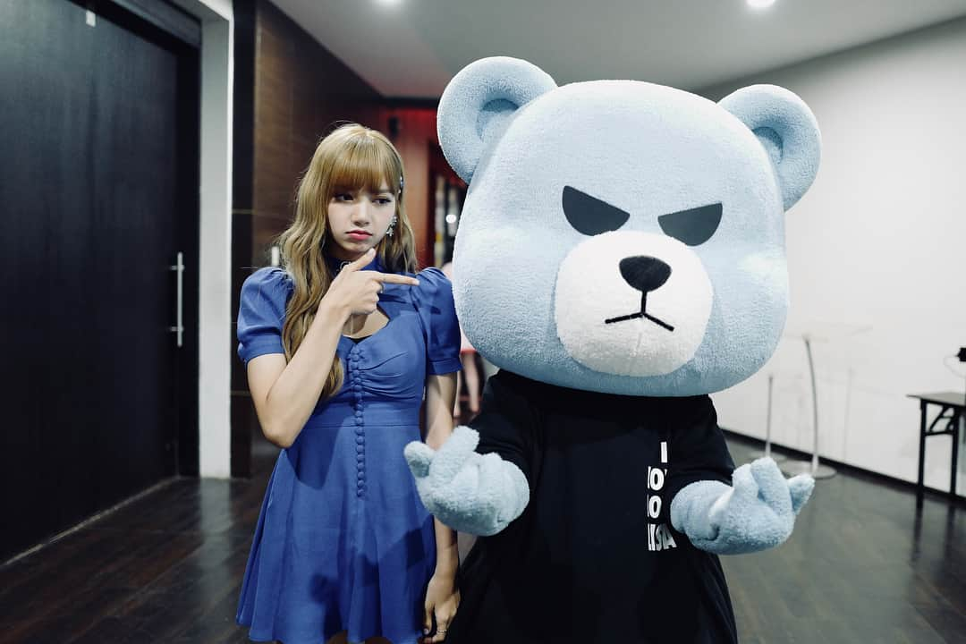 リサさんのインスタグラム写真 - (リサInstagram)「with @krunk_official」8月11日 10時41分 - lalalalisa_m