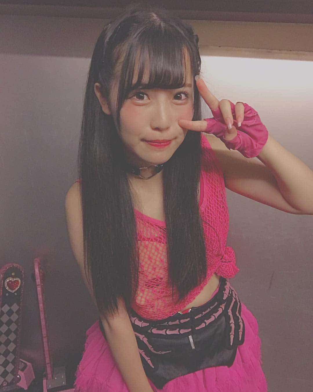 坂本舞菜のインスタグラム：「今日はピンクゴリラを引き継ぎました！今日限定！🦍💓」