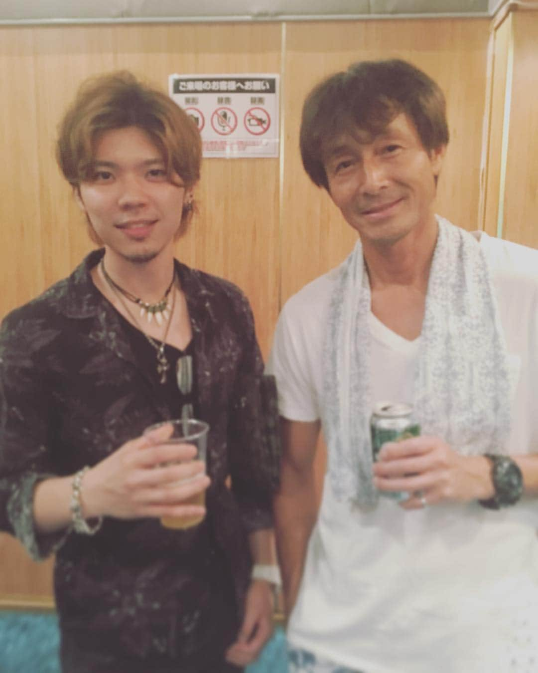 Rikiyaさんのインスタグラム写真 - (RikiyaInstagram)「昨日は吉田栄作さんのライブへ。栄作さんの凄まじい歌いっぷりに敬服いたしました。本当にいつもかっこいいです… 会場の雰囲気も温かくて、自然と笑顔になるような、そんな空間でした。 #吉田栄作 さん #live #music #rikiya #rock #singer #happy #followme」8月11日 16時05分 - rikiya_rock