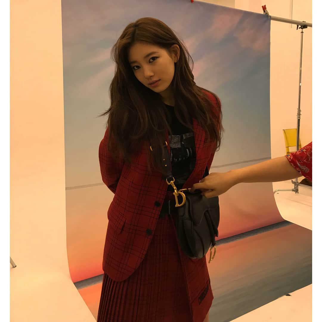 ペ・スジさんのインスタグラム写真 - (ペ・スジInstagram)「dazed. @dior」8月11日 20時20分 - skuukzky