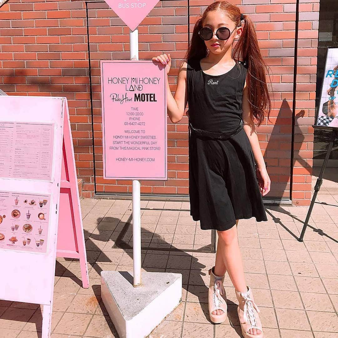 RONI WORLDのインスタグラム