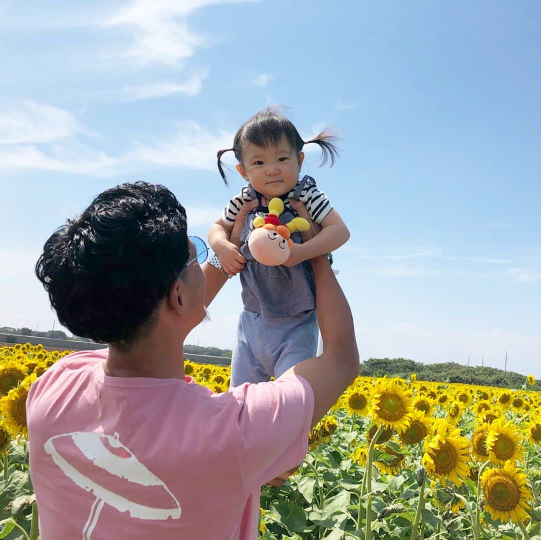 kazuki iwaiさんのインスタグラム写真 - (kazuki iwaiInstagram)「最近は、あんぱんと犬のぬいぐるみが大好きなひかり👧🏼 . ほっぺにちゅー💋を覚えて、デレデレ具合が増し増しに🤦🏾‍♂️ . . #ootd#fashion#me#men#mensfashion#l4l#follow#girl #banks#bayflow #パパ#娘#親子#パパコーデ#親バカ#今日のコーデ」8月12日 18時41分 - iwai.k