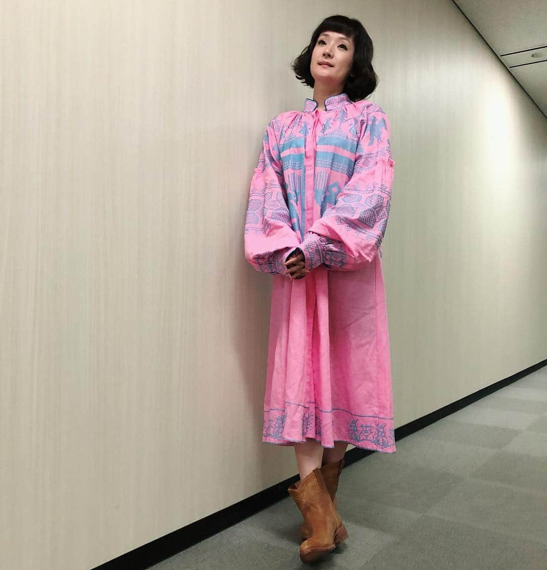 千秋さんのインスタグラム写真 - (千秋Instagram)「なんだこの顔。 腹立つ🤪 このワンピース、気に入った👗 #ワンピース #刺繍ワンピース #サマーワンピース #ウエスタンブーツ」8月12日 18時42分 - chiaki77777