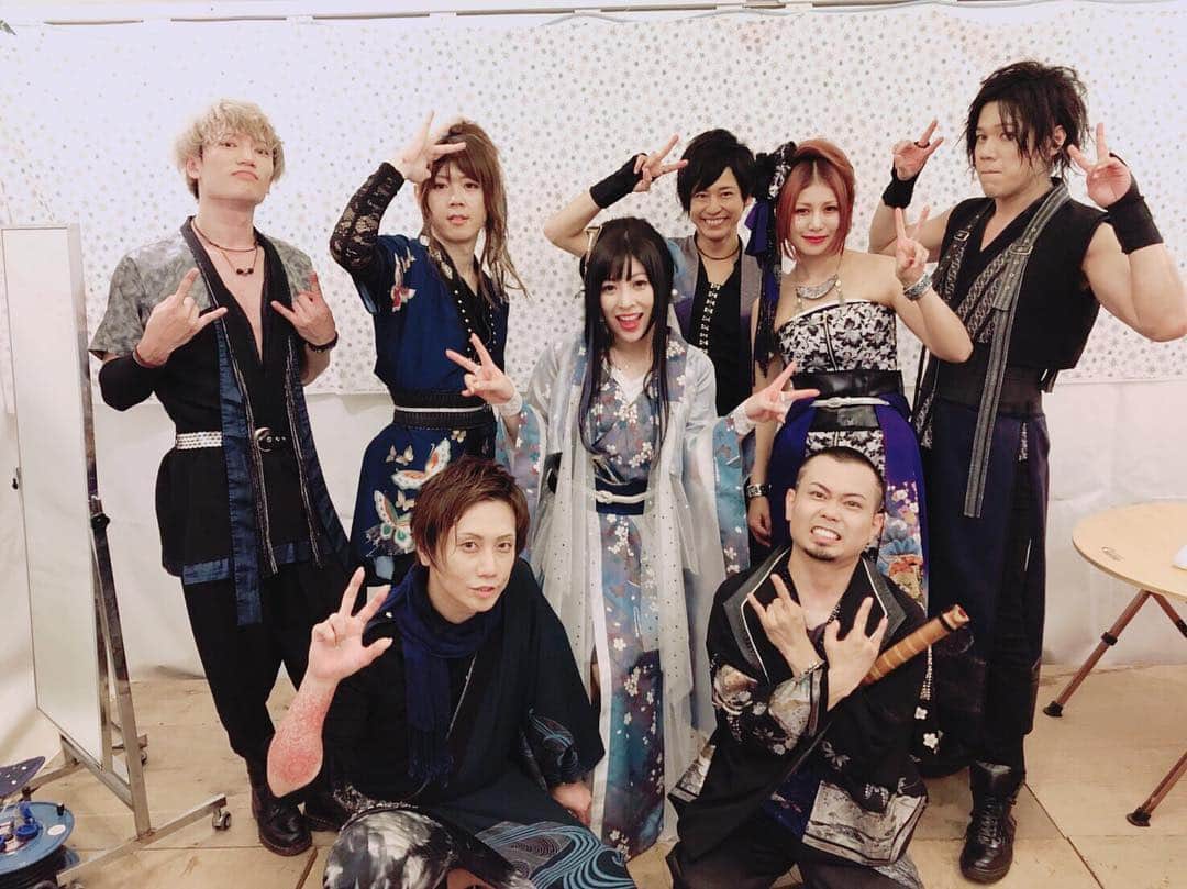 鈴華ゆう子のインスタグラム：「#ライジングサンロックフェスティバル2018inEzo #risingsun #risingsunrockfestival #和楽器バンド #wagakkiband」