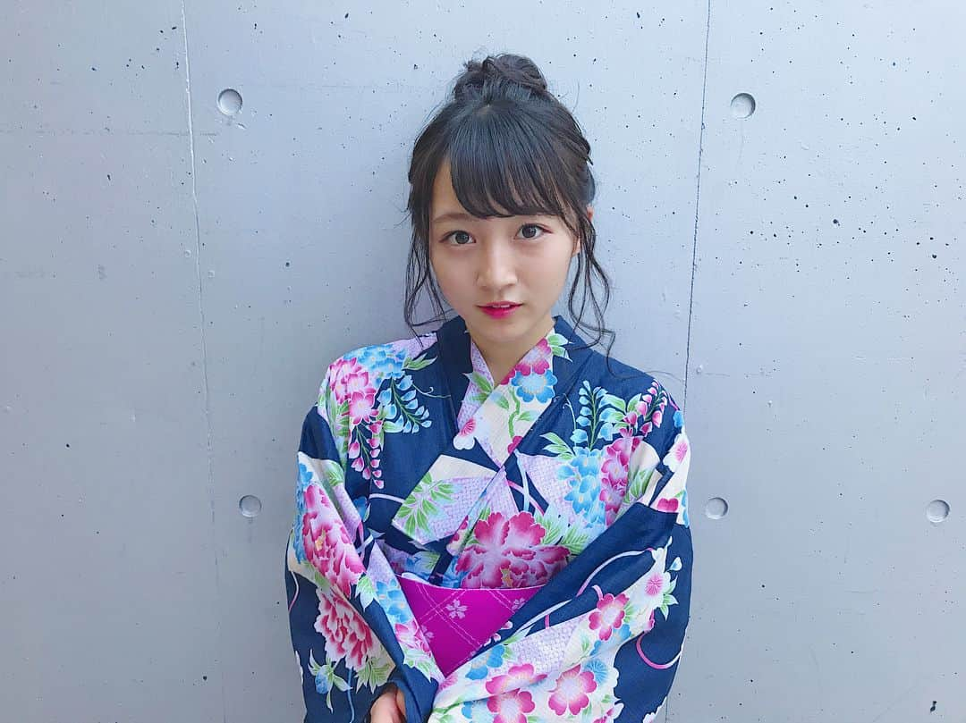 山本彩加さんのインスタグラム写真 - (山本彩加Instagram)「浴衣祭りありがとうございました(*^^*) 3日間皆さんと会えて、たくさんお話しが出来て、浴衣も着れて素敵な夏の思い出が出来ました💗✨ ありがとうございました！！！！ ・ #浴衣 #お団子ヘアー  #花火に行きたい」8月12日 20時05分 - ayaka48_yanyan