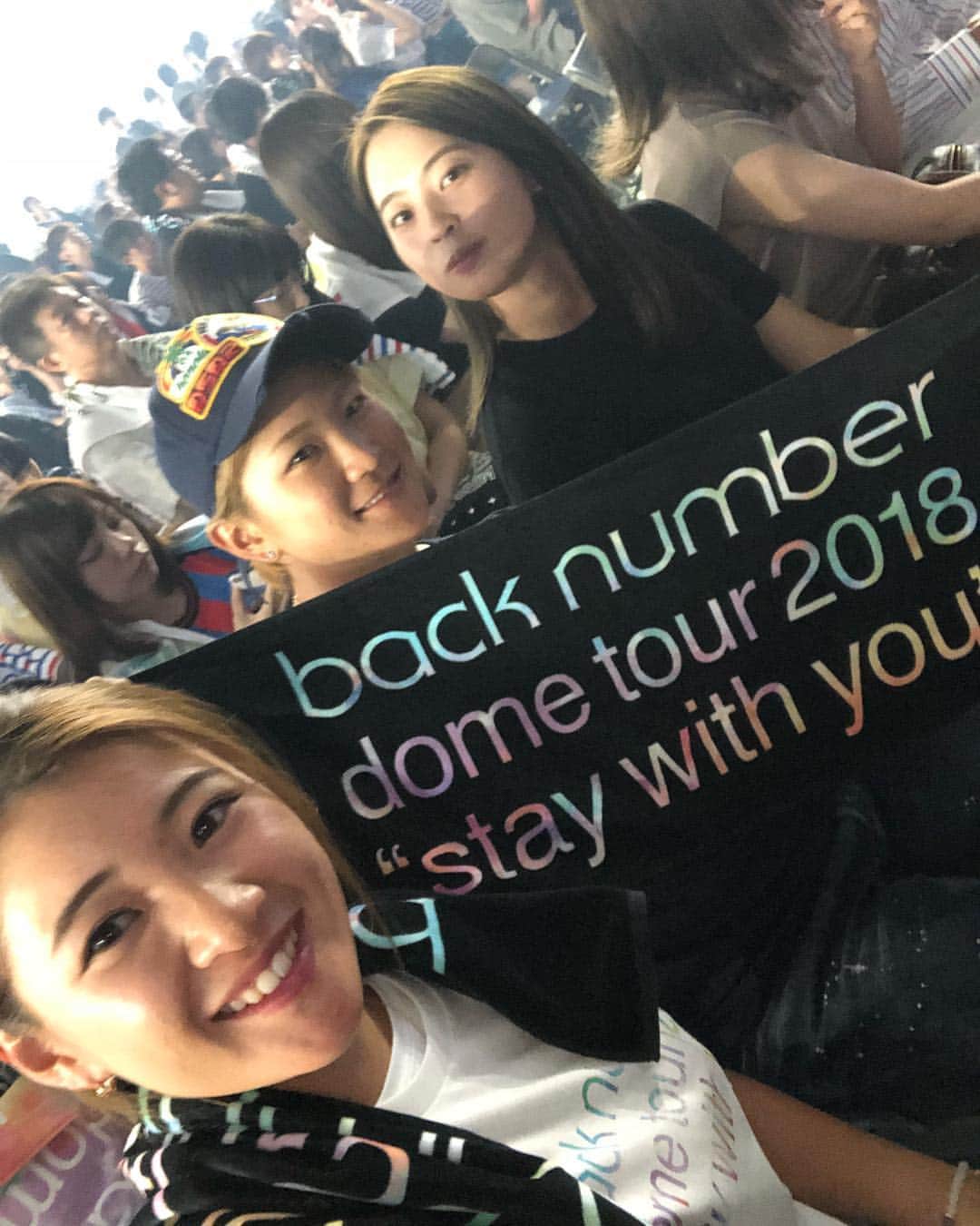 のインスタグラム：「スーパー楽しかった❤️ #バックナンバー #backnumber」