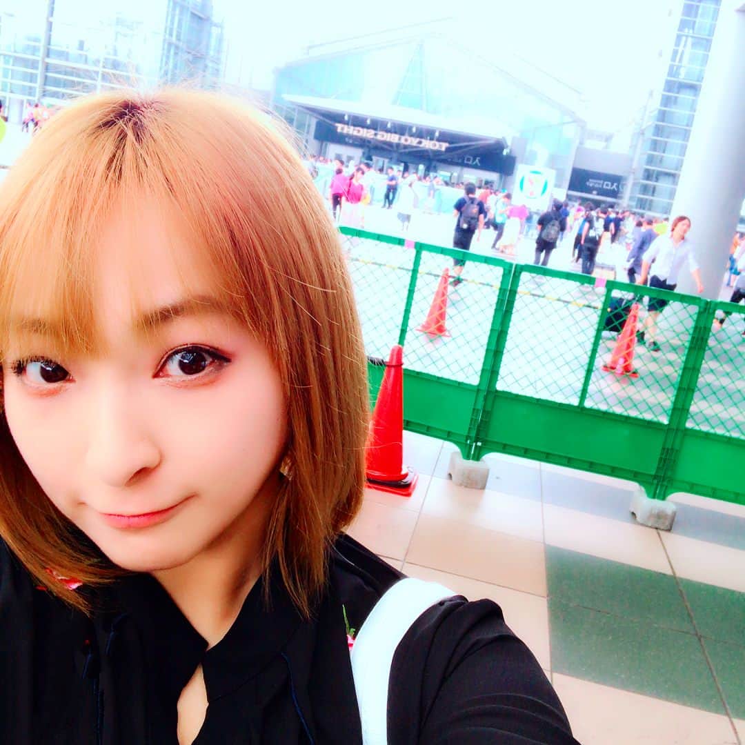 琴乃さんのインスタグラム写真 - (琴乃Instagram)「Japan comic market  #애니메이션전 #comicmarket #koreangirl #셀스타그램 #selca #셀카  #selfie #コミケ94 #夏コミ #애니메이션」8月13日 2時11分 - realsujeong