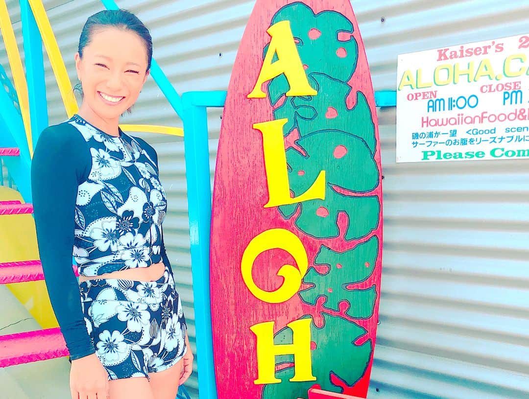 三船美佳さんのインスタグラム写真 三船美佳instagram 居場所を見つけた サーフィン に 夢中 和歌山県 磯ノ浦 イソコ Kaizars カイザースサーフィンスクール 超お気に入りの Marvywetsuits Official の サマーウェットを着て日焼け対策し