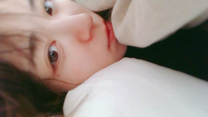 吉谷彩子さんのインスタグラム写真 - (吉谷彩子Instagram)「おはよう  最近寝不足 😴😴😴」8月13日 9時15分 - ayako_yoshitani