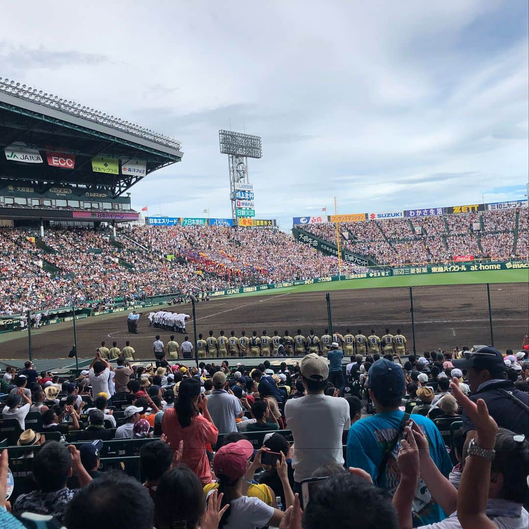 篠原かをりさんのインスタグラム写真 - (篠原かをりInstagram)「甲子園を見にいきました！ 星稜対済美の試合が本当に名試合で鳥肌たった。  #甲子園 #第100回全国高等学校野球選手権記念大会 #高校野球 #星稜 #済美 #塾高」8月13日 9時46分 - kawori_rat