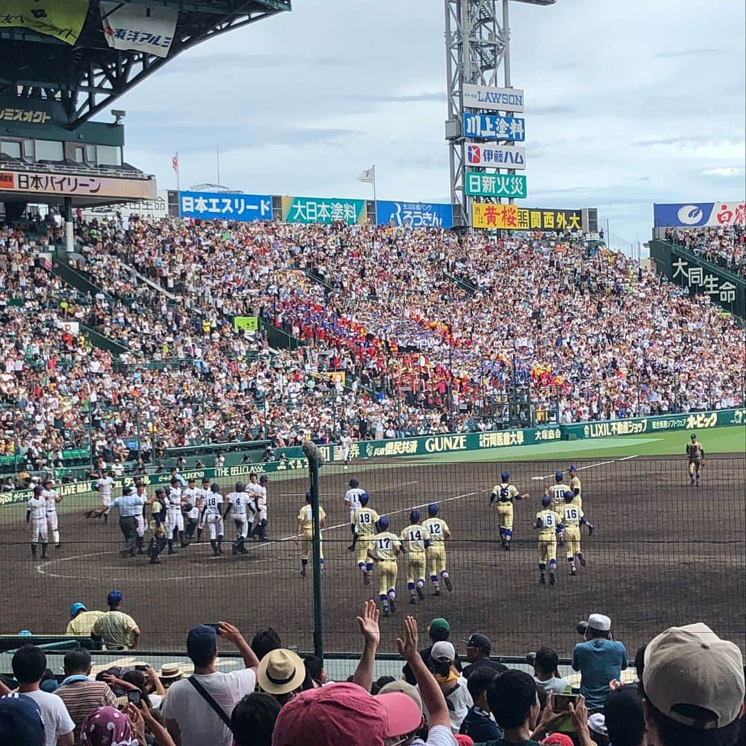 篠原かをりさんのインスタグラム写真 - (篠原かをりInstagram)「甲子園を見にいきました！ 星稜対済美の試合が本当に名試合で鳥肌たった。  #甲子園 #第100回全国高等学校野球選手権記念大会 #高校野球 #星稜 #済美 #塾高」8月13日 9時46分 - kawori_rat