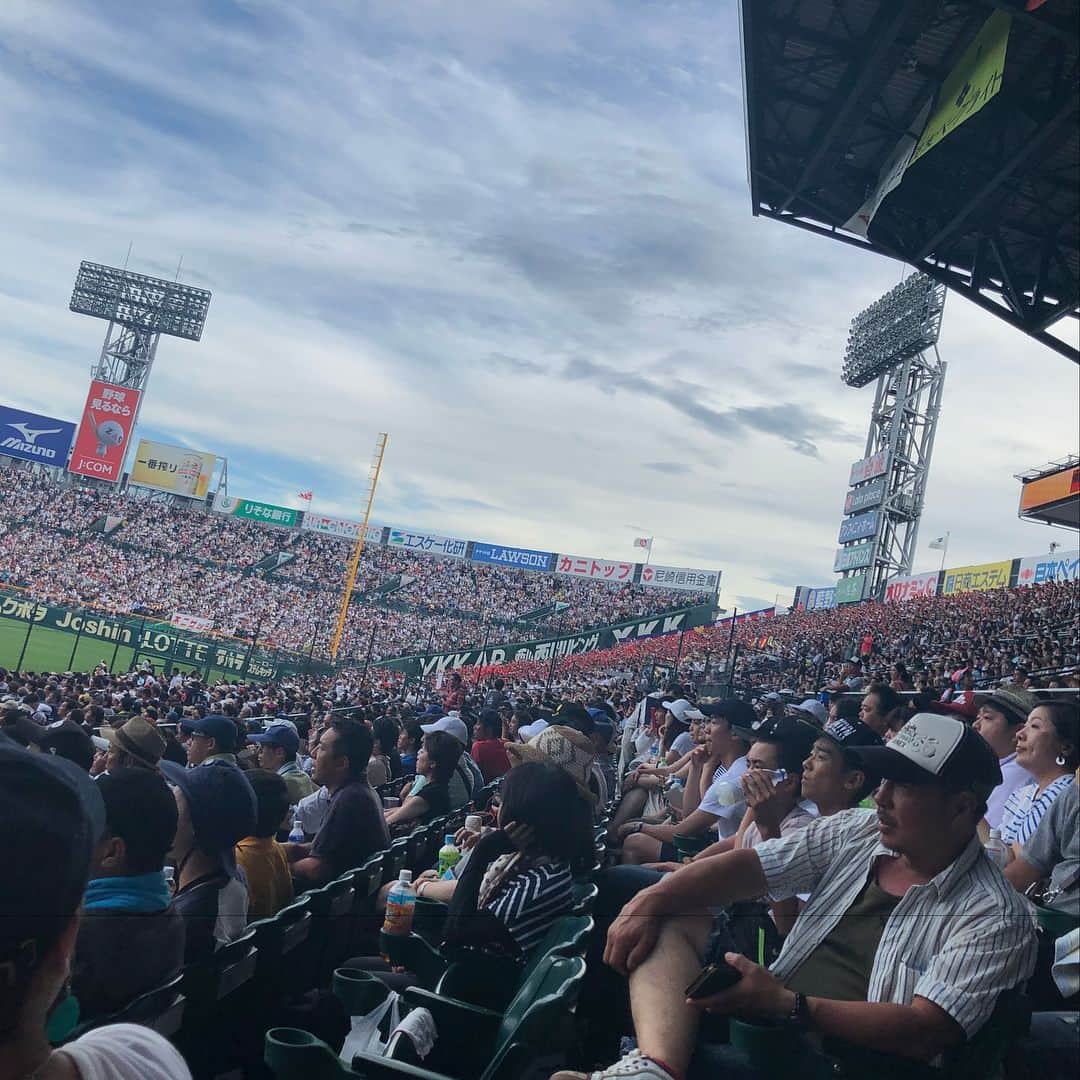 篠原かをりさんのインスタグラム写真 - (篠原かをりInstagram)「甲子園を見にいきました！ 星稜対済美の試合が本当に名試合で鳥肌たった。  #甲子園 #第100回全国高等学校野球選手権記念大会 #高校野球 #星稜 #済美 #塾高」8月13日 9時46分 - kawori_rat