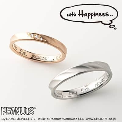 ハピハピリングのインスタグラム：「with Happiness..ウィズ ハピネス . BLANKET . しあわせは一緒に眠れること。  包まれるような安心感と一緒に眠る事の出来るしあわせをいつまでも感じて欲しい。  ライナスがいつも持っているお気に入りのブランケットがモチーフ。  全体にツヤ消し加工を施し、やわらかなブランケットの様子を表現しています . . 【来店予約キャンペーン🎉】 ただいまハピハピリングから 2つのお店を来店予約されたお客様に もれなく！10,000円分の商品券をプレゼント中です🎅🎁 . 指輪を探しているけど、一店舗じゃわからない…🤔、 買うか分からないけれど、現物を見てみたい💍、 指輪選びデートをお考えの方👬、etc... . また、1店舗のみ来店予約でも 8,000円分の商品券を差し上げております🎁 ご都合に合わせてお選びくださいね📝 . . #日本中のプレ花嫁さんと繋がりたい #ウェディング #ウェディングドレス #結婚準備 #前撮り #全国のプレ花嫁さんと繋がりたい #ブライダル #ドレス #披露宴 #ウェディングフォト #婚約 #式場探し #フォトウェディング #海外ウェディング #ハワイ挙式 #ハワイウェディング #ヘアアレンジ #marry花嫁 #ハワイ #ブライダルフェア #ウエディング #ウェディングレポ #ヘアメイク #ブーケ #和装 #海外挙式 #東京 #大阪花嫁 #関西花嫁 #フォトジェニック」