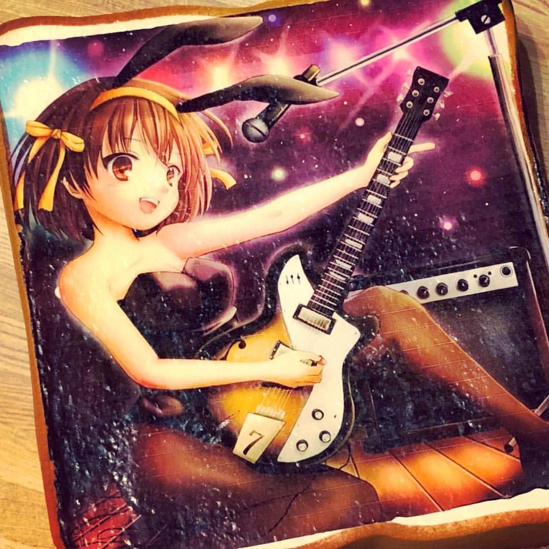 みのりんのインスタグラム：「Super huge squishy part 3!! Handmade squishy using one of my old drawings. Hope you like it!! 昔のイラストで手作りスクイーズ第三弾！！ハルヒちゃんです❤️今度手作りスクイーズのプレゼント企画するので、ツイッターもぜひチェックしてね！  #anime #drawing #animegirl #animegirls #manga #haruhi #suzumiya #cute #kawaii #tokyo #diy #handmade #squishy #squishys #instagood #art #instadraw #ハルヒ #スクイーズ #アニメ #イラスト #かわいい #作り方 #絵 #アート」