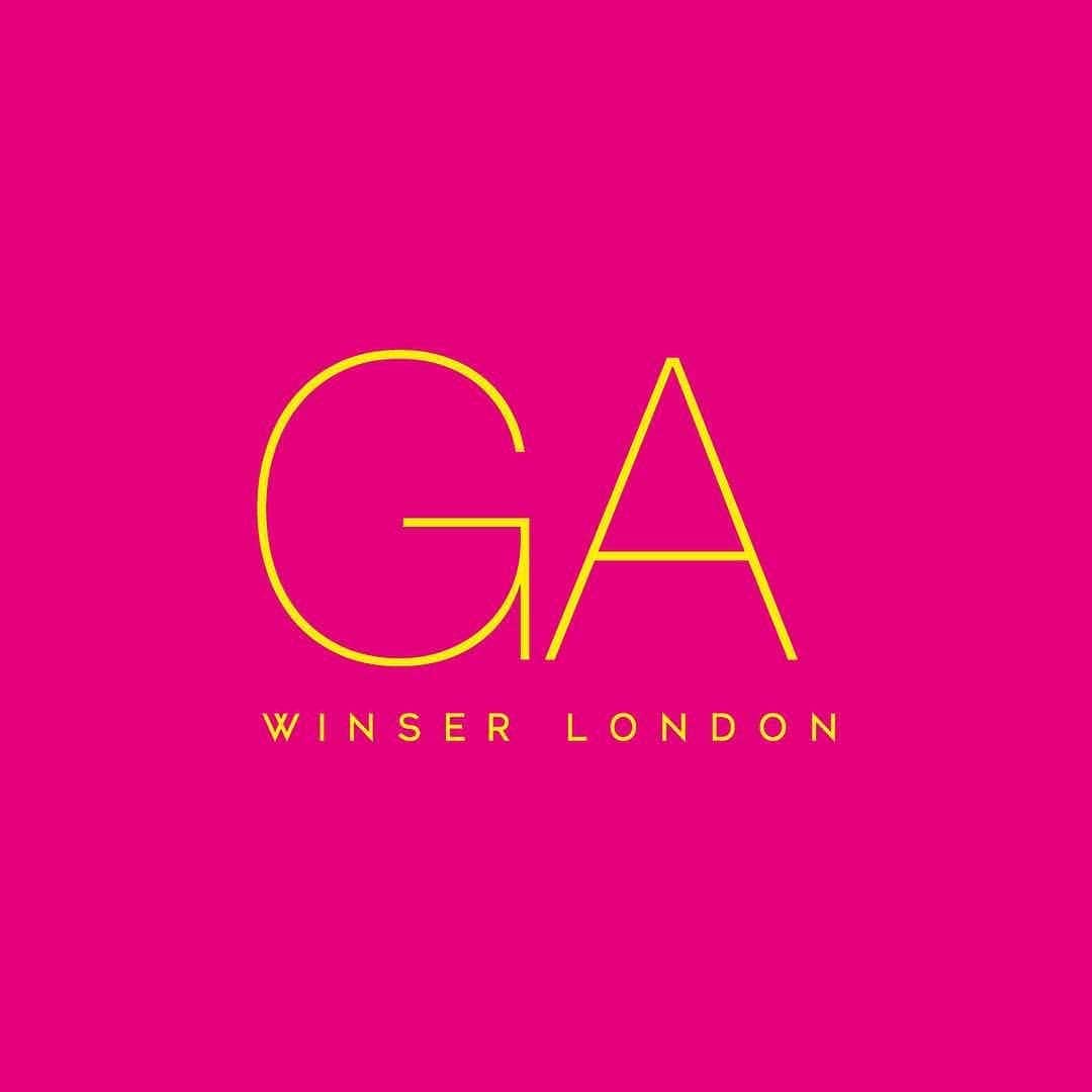 ジリアン・アンダーソンのインスタグラム：「I’m so thrilled to finally be able to share my new winserlondon capsule collection! This week I’ll be highlighting a few of my pieces and sharing some design sneak peeks. I want to live in them and I hope you do too! xG #GAWinserLondon available from 1st September!」