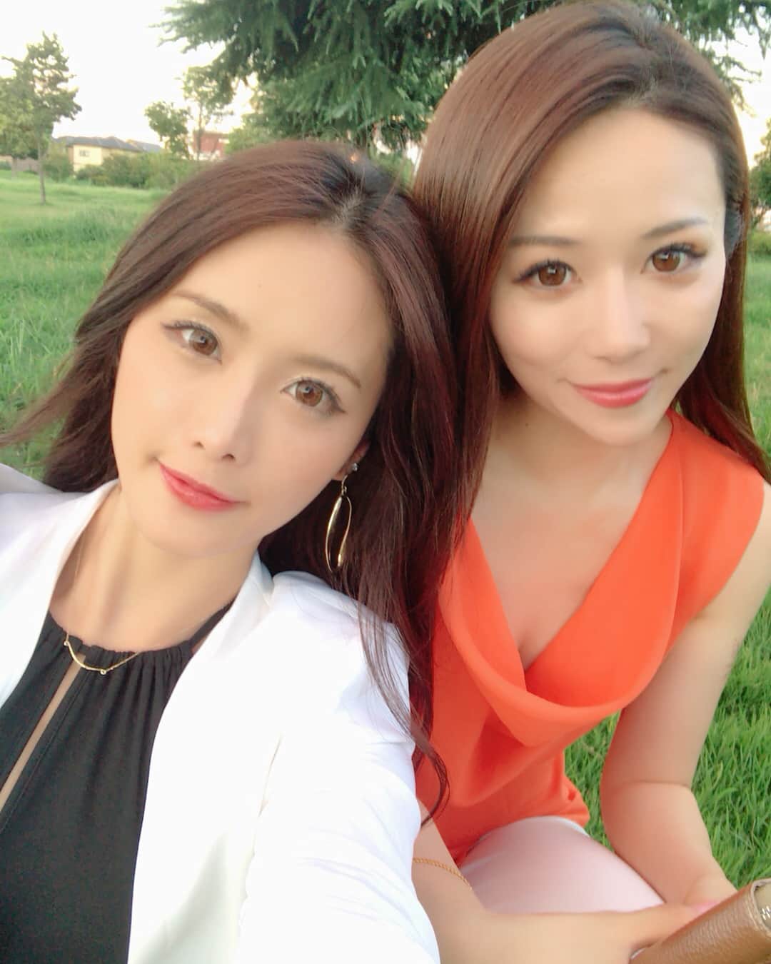 のインスタグラム：「先日、祖母のお見舞いで群馬県に🕊💞 私は長崎出身の父と、新潟出身の母から産まれた東京都新宿区四谷出身なのだけど、祖母が群馬県の病院にいることと、大好きな親友ちゃんが住んでることで群馬県にたまに遊びに行くんです☺️❤️ 子供の頃から遊びに行くことはありましたが、群馬出身ではなく、四谷出身です。 ・ ・ ・ この日は祖母のお見舞いから必要な備品の買い物、親友ちゃんが車出してくれて、付き合ってくれたの😢家族みたいな仲の大切な人🕊💋いつもありがとう！ ・ ・ ・ カラコン質問多いけど、ハイライトにのせてるからみてね🧙‍♀️⭐️ ・ ・ ・ #群馬 #群馬県  #tiktok #なす #なす好きな人 #圧倒的音痴感❤️」